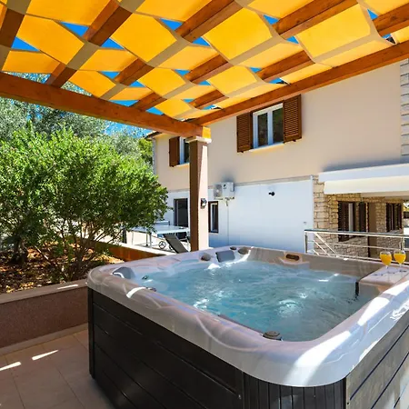 Franciska Semesterbostad